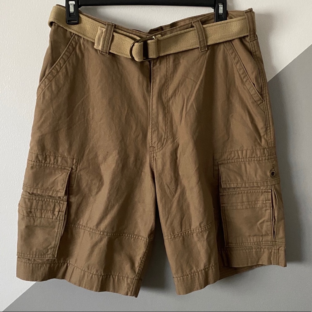 Levi’s Baggy Long Cargo Shorts Khaki w/ Belt